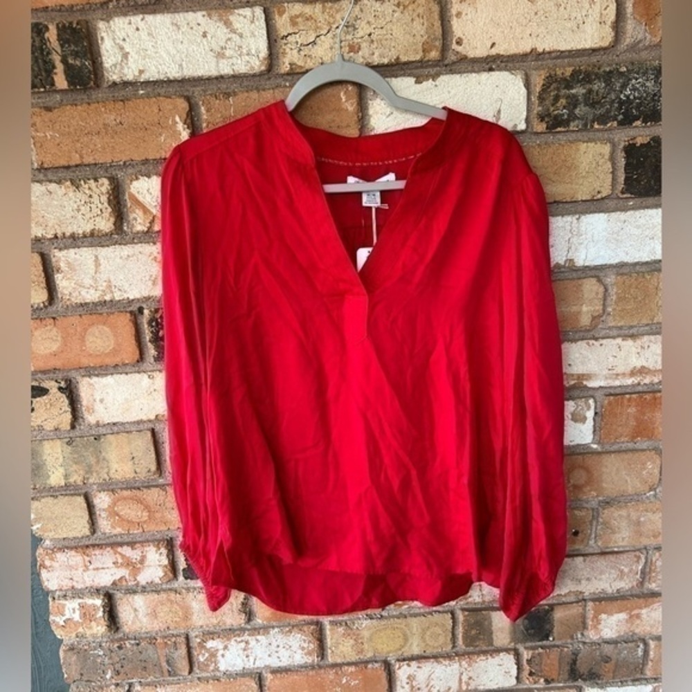 NWT Tommy Bahama Women’s Laguna Bay Satin Banded V neck blouse